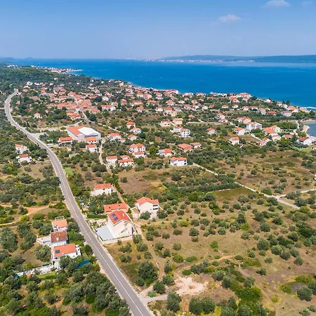 2 Bedroom Stunning In Nevidane