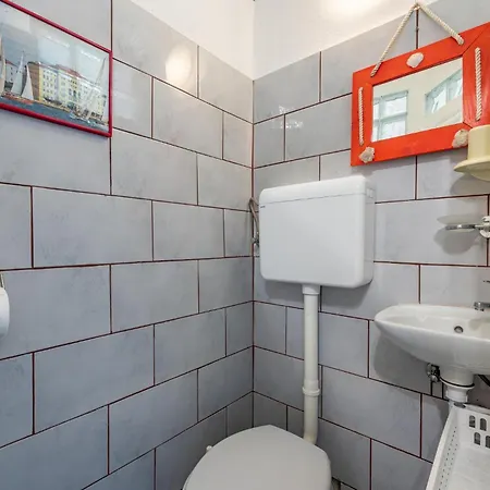 Awesome In Nevidane With Wifi Ferienhaus Dobropoljana